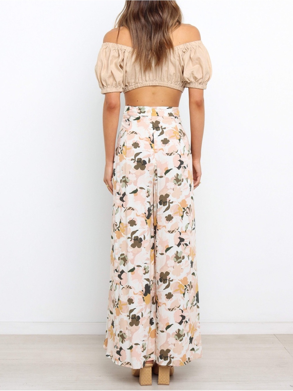 Petal & Pup Lessie Pants in Blush Floral Wide Leg High Waisted Size 0 - Picture 2 of 9